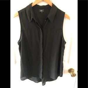 Sleeveless blouse